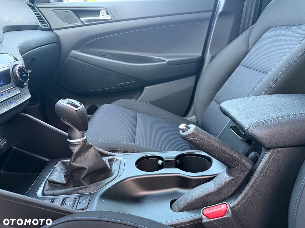 Hyundai Tucson 1.6 GDI BlueDrive Design 2WD - 27