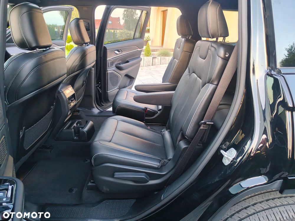 Jeep Grand Cherokee - 21