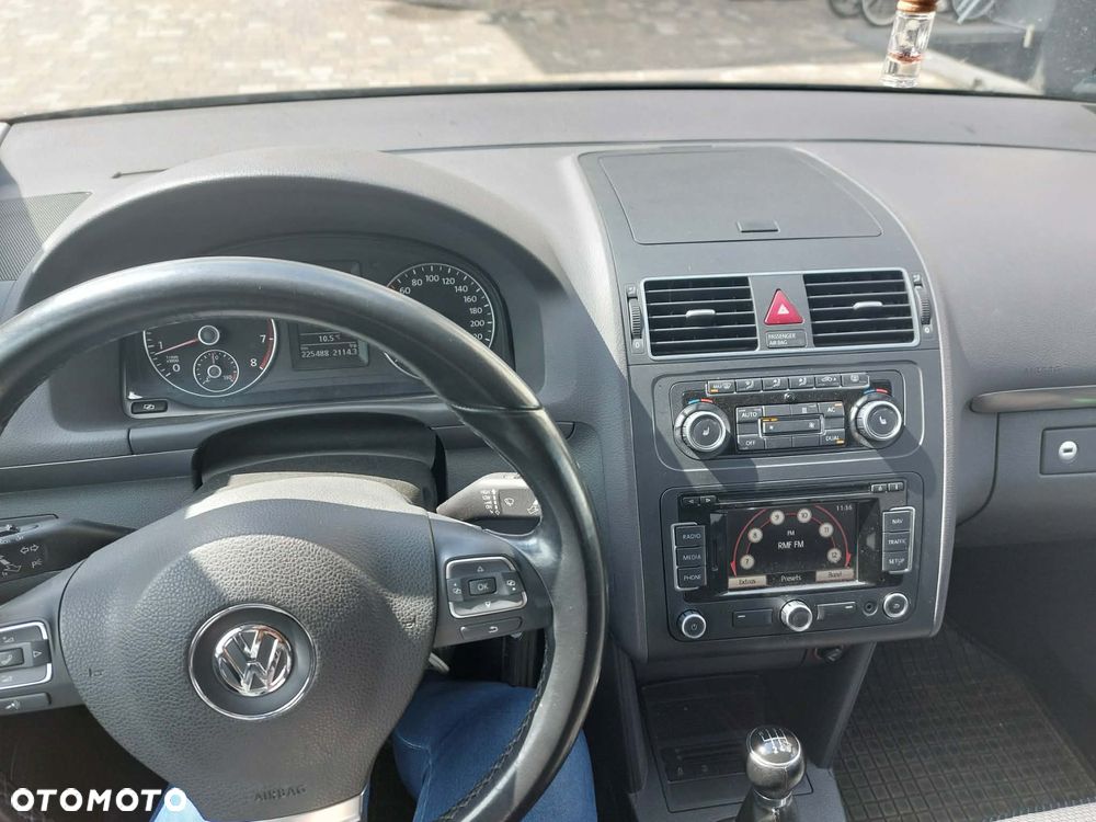Volkswagen Touran 1.2 TSI BlueMot Trendline - 6