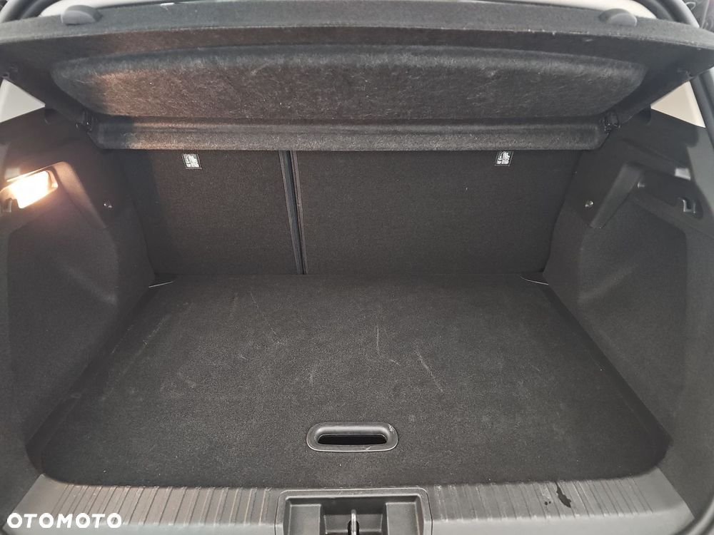 Renault Captur 1.3 TCe mHEV Techno EDC - 32