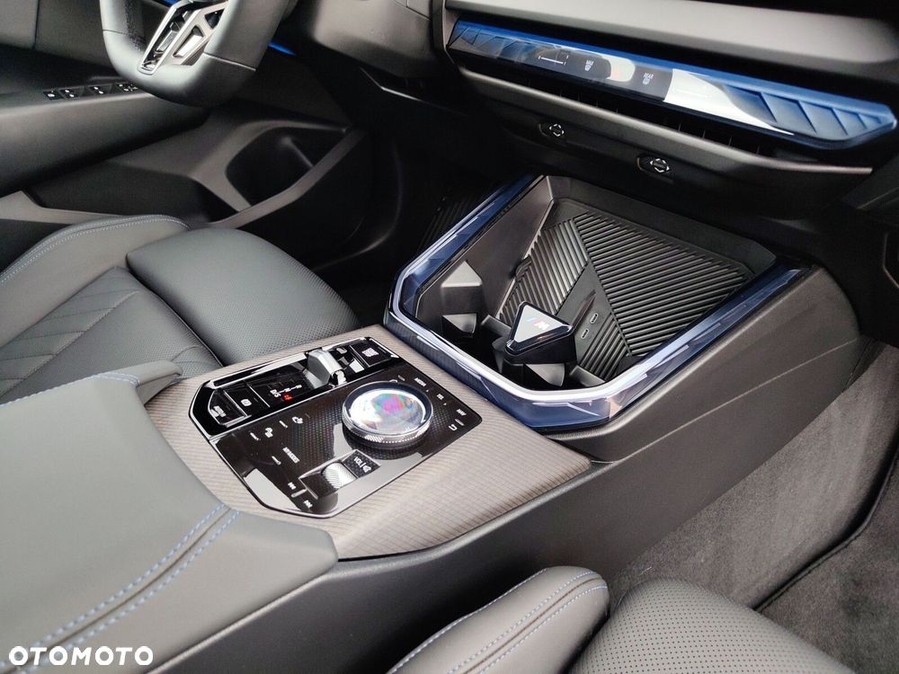 BMW X3 xDrive20 mHEV - 27