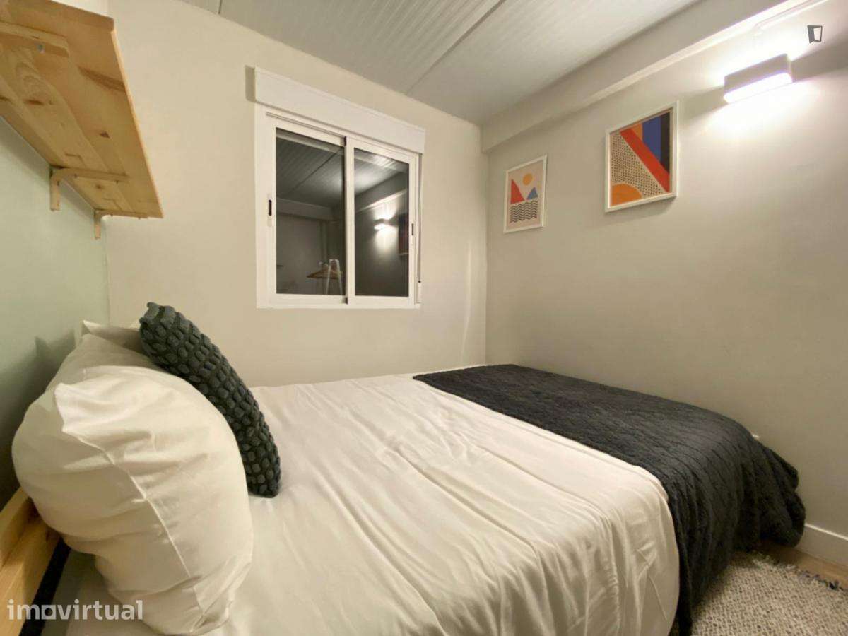 Quarto - localizado em Roma-Areeiro Lisbon - Grande imagem: 3/6
