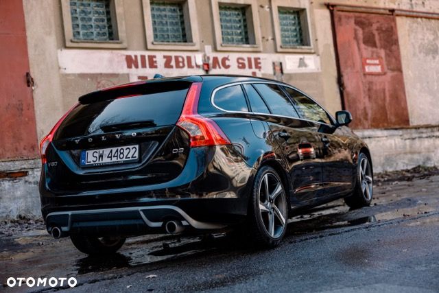 Volvo V60 D3 Geartronic R-Design - 2