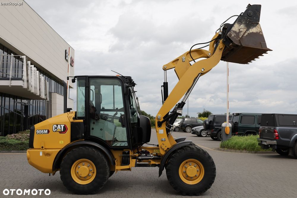 Caterpillar CAT 906M - 25