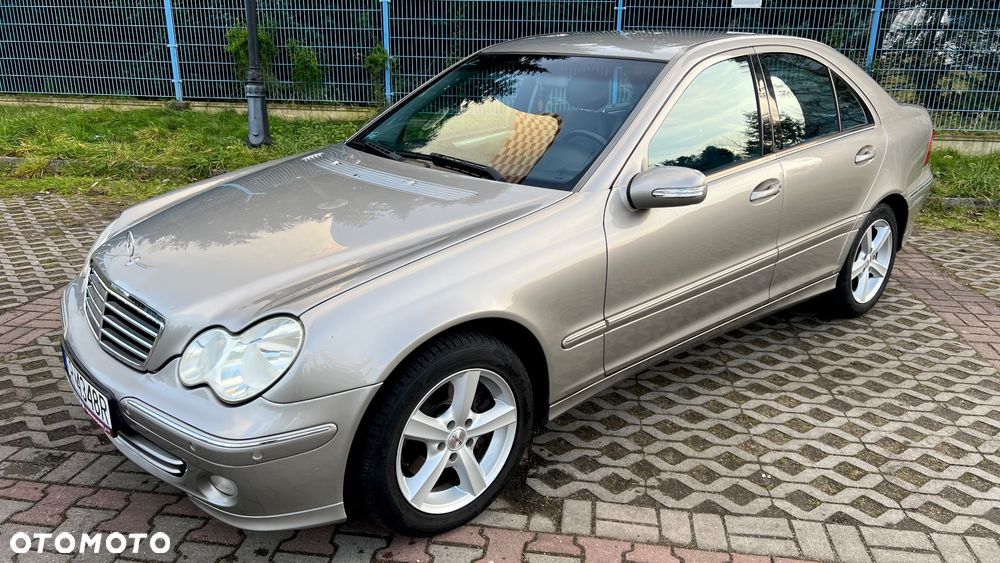 Mercedes-Benz Klasa C - 25