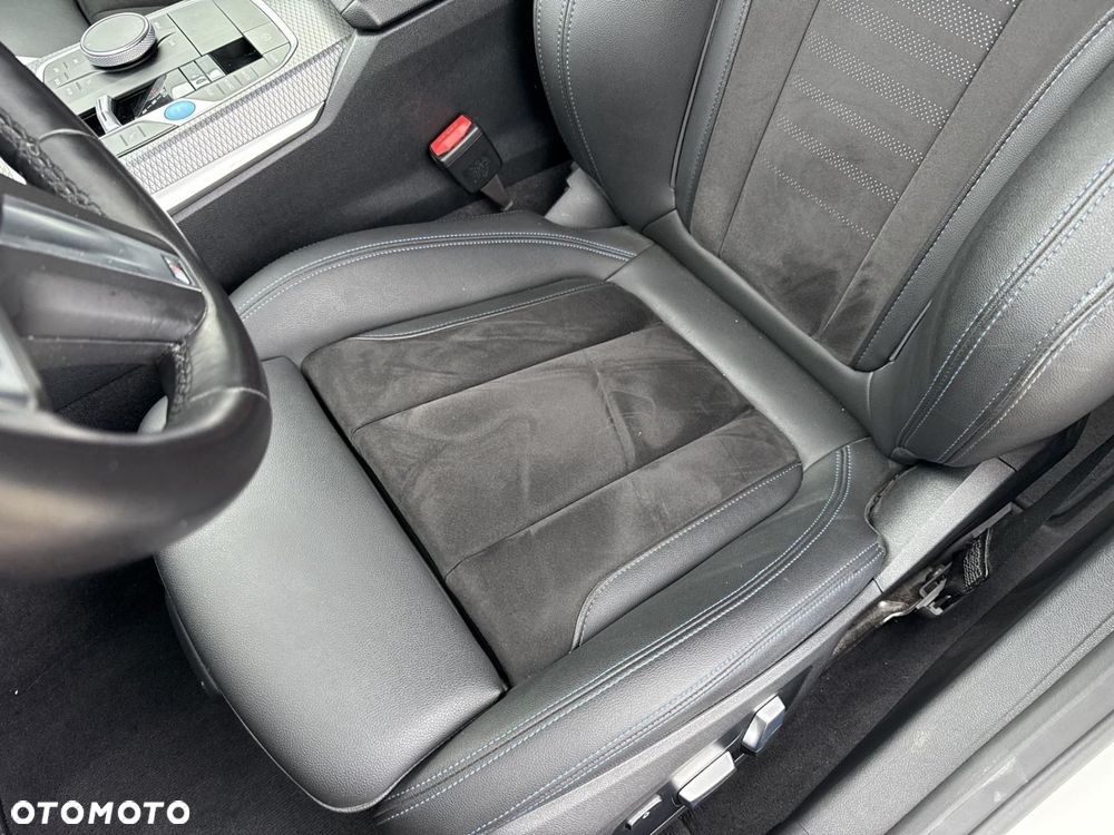 BMW i4 80.7kWh eDrive 40 M Sport - 13