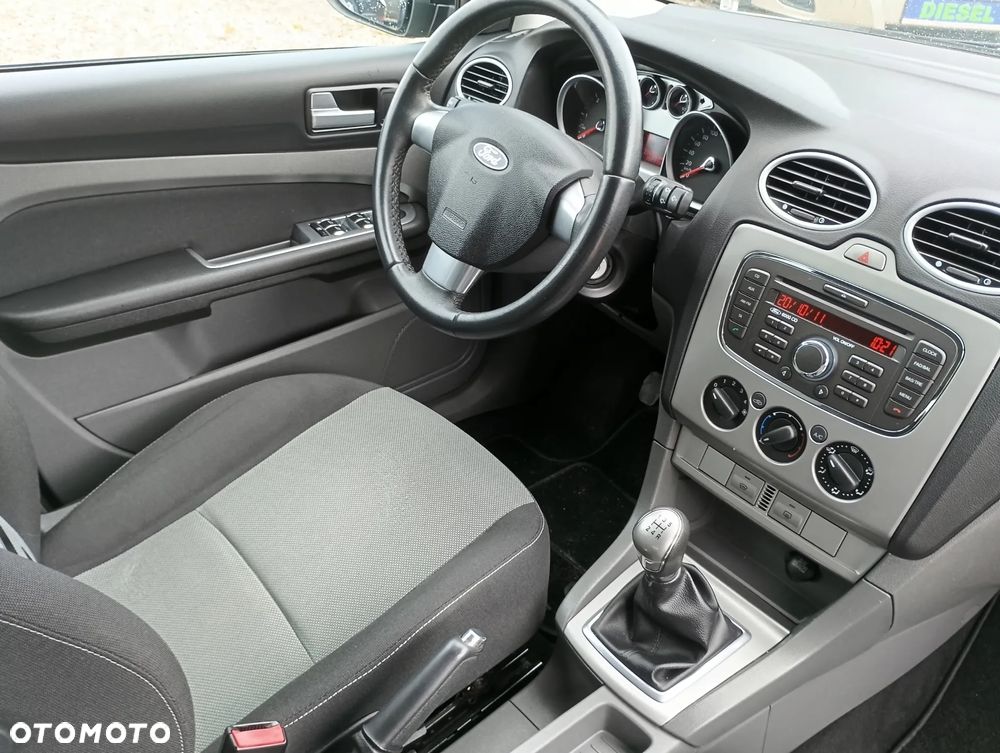 Ford Focus 1.6 TDCi Titanium ECOnetic - 27
