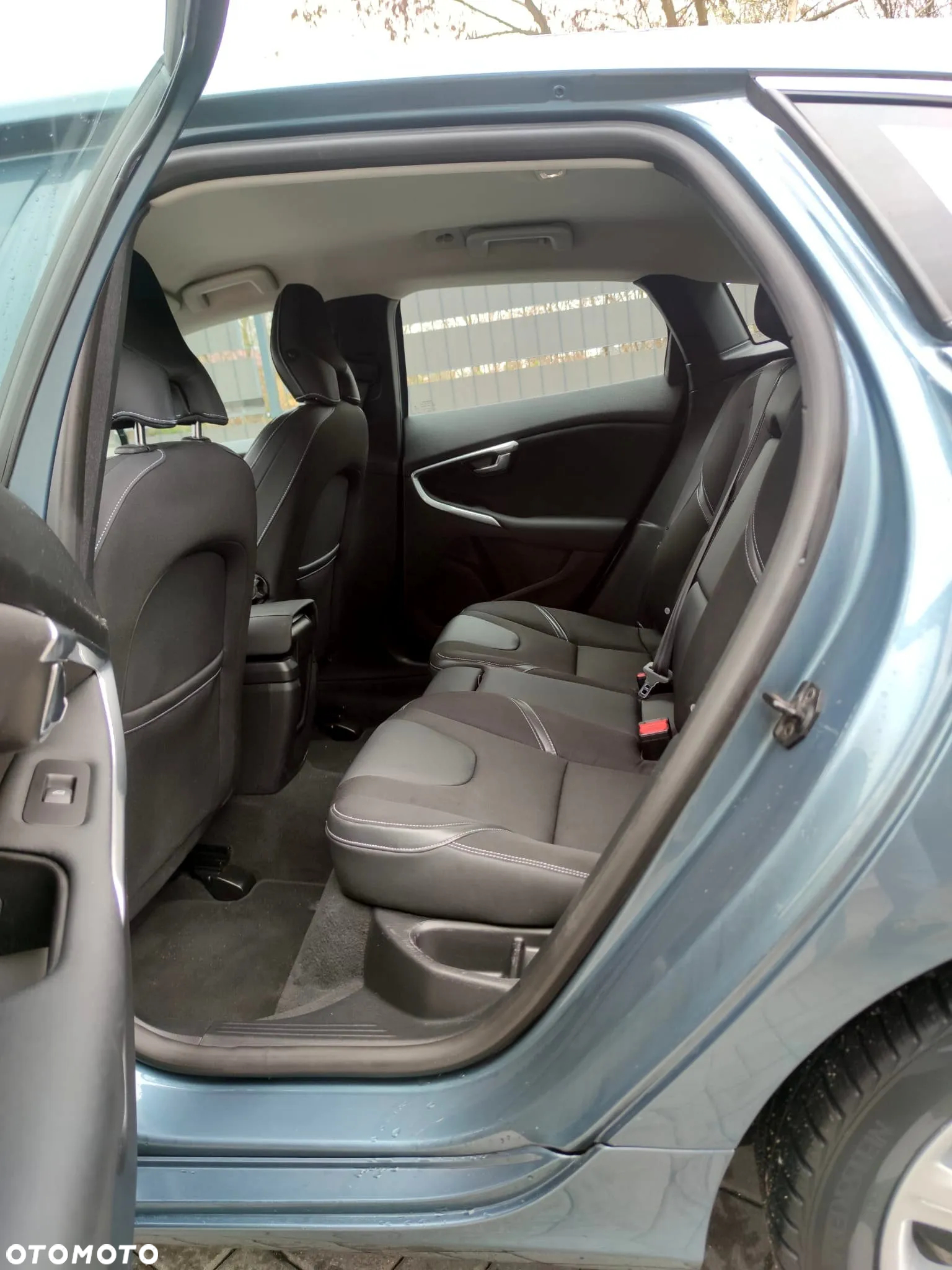 Volvo V40 D2 Momentum - 23