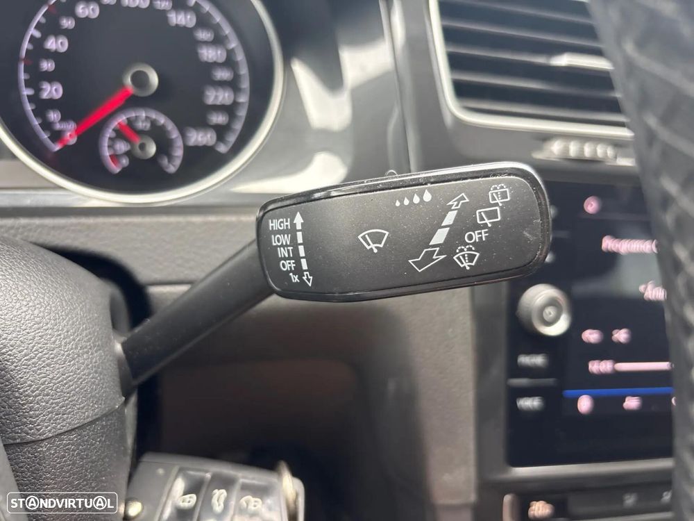 VW Golf Variant 1.6 TDi Confortline - 23