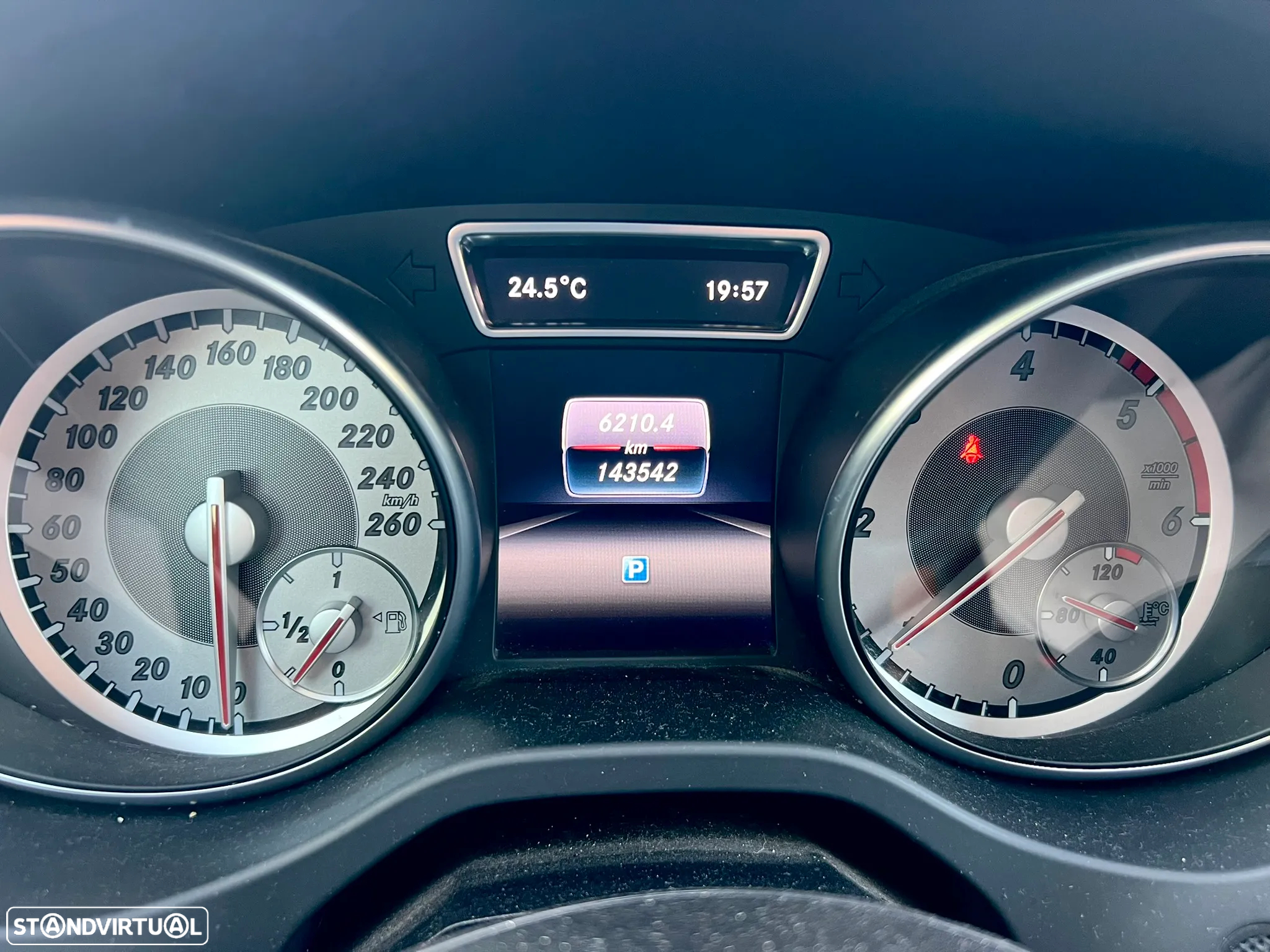 Mercedes-Benz GLA 180 CDi - 13