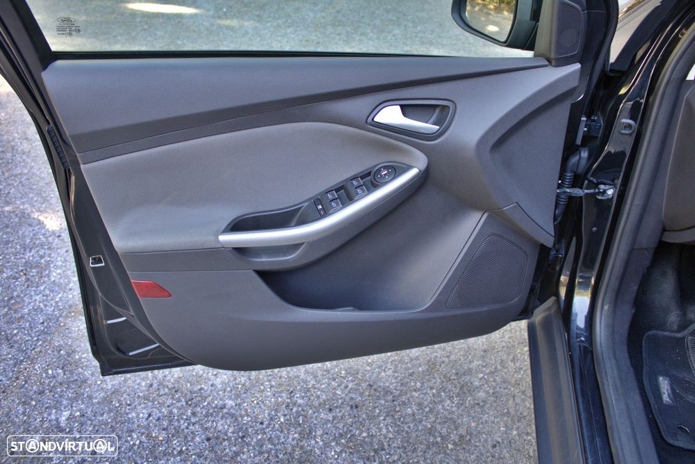 Ford Focus SW 1.6 TDCi Titanium - 20