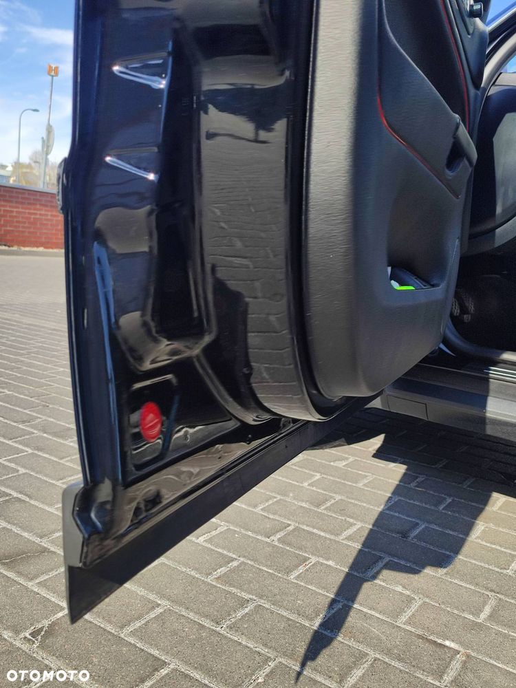 Volkswagen Passat - 16