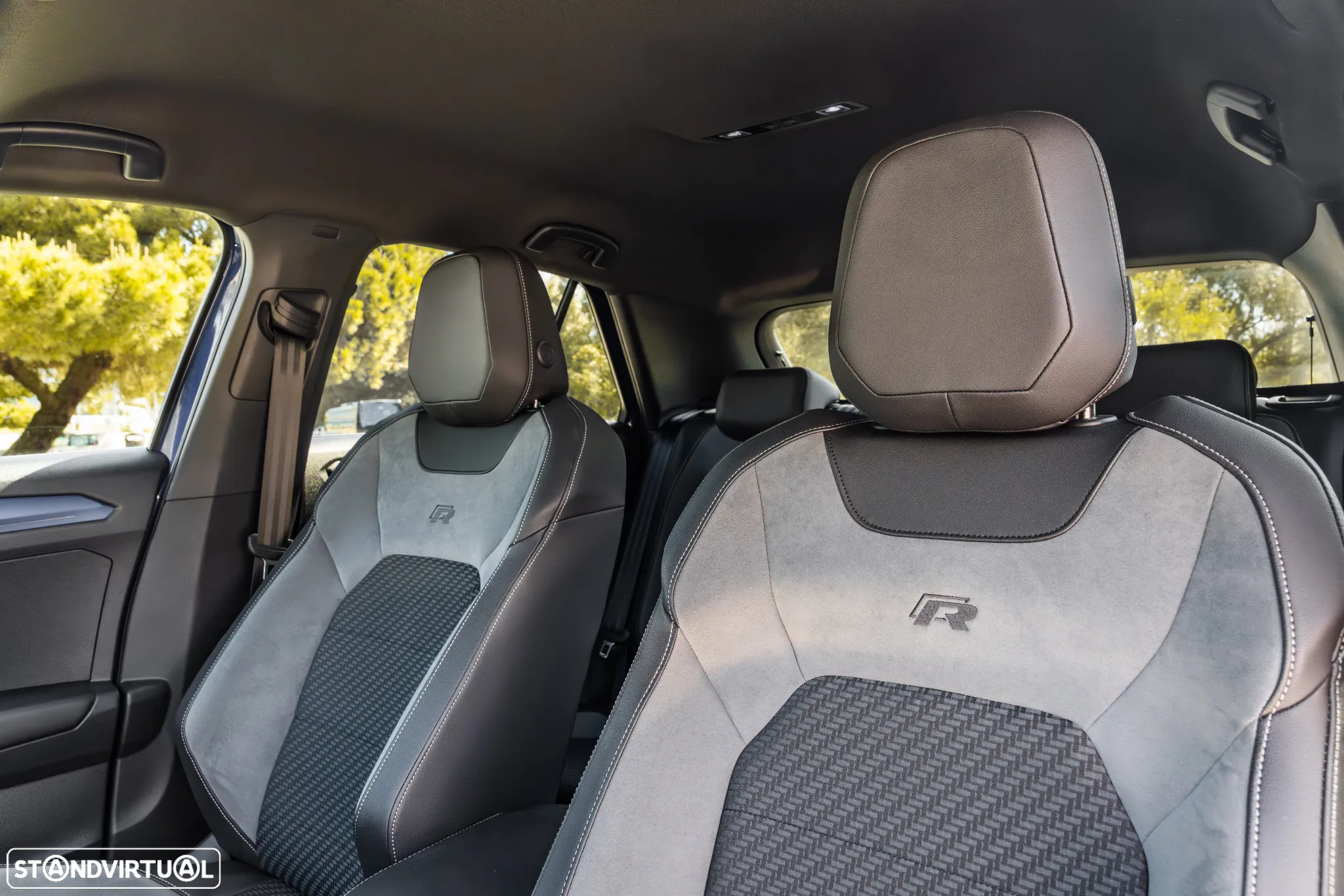 VW T-Roc 2.0 TSI 4M R DSG - 23