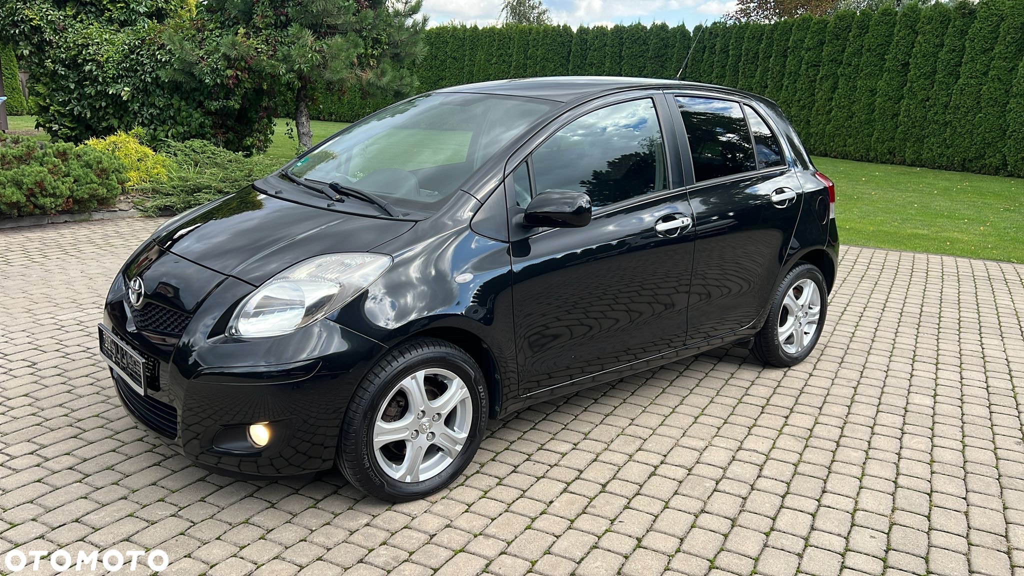 Toyota Yaris - 10