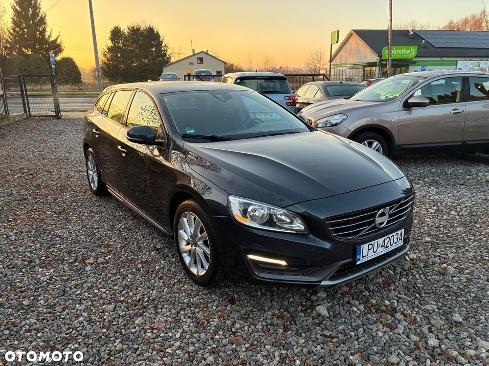 Volvo V60 D2 Base - 1