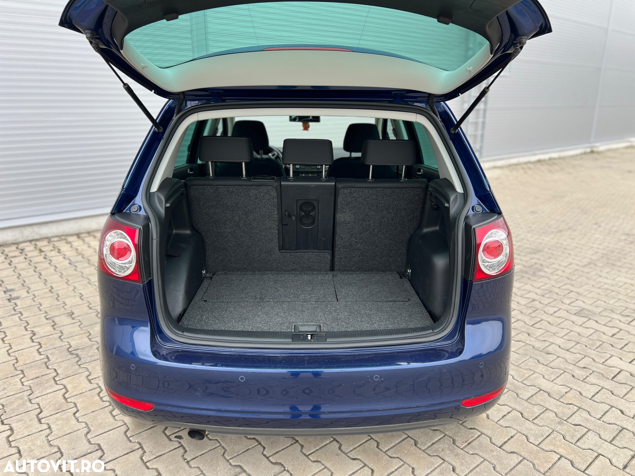 Volkswagen Golf Plus 1.6 TDI DPF BlueMotion Technology Team - 12