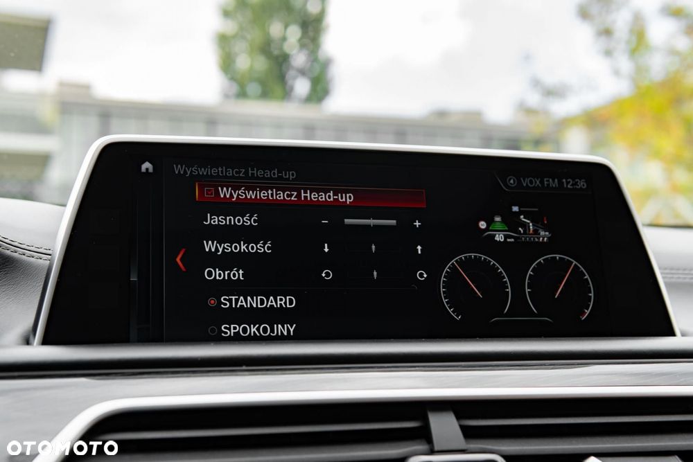 BMW Seria 7 740Li xDrive - 31