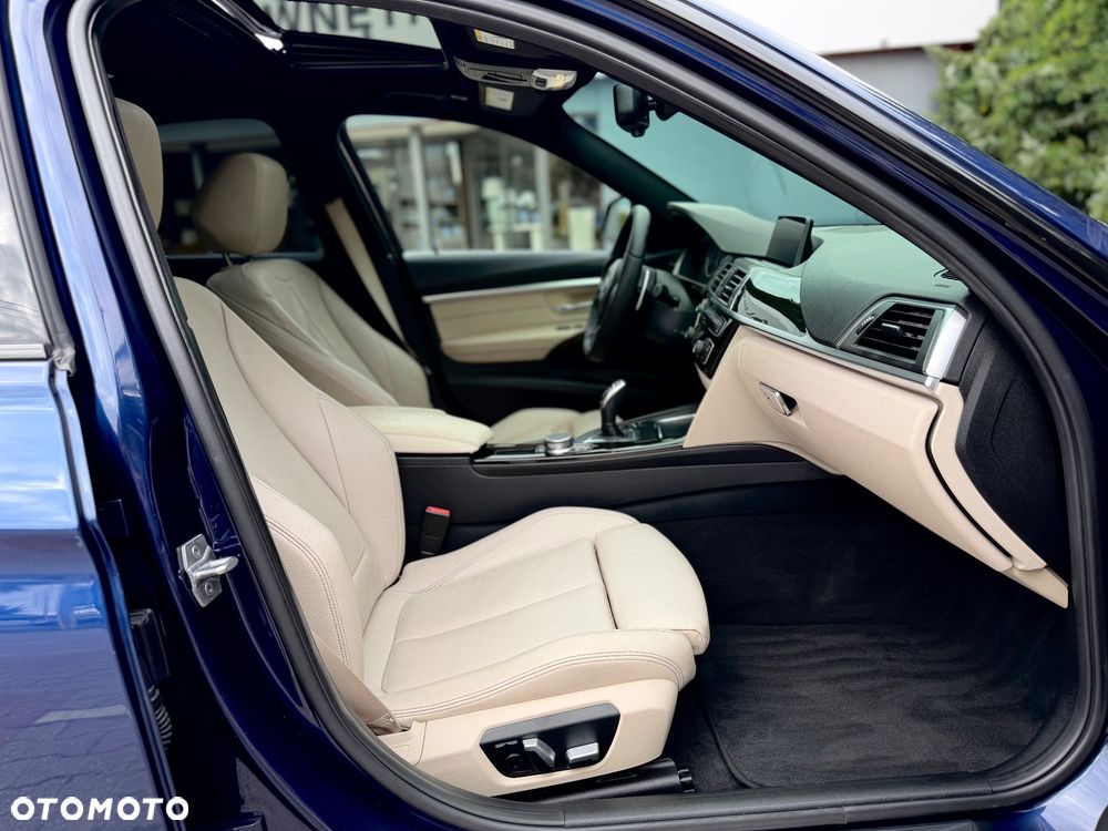 BMW Seria 3 330i - 30