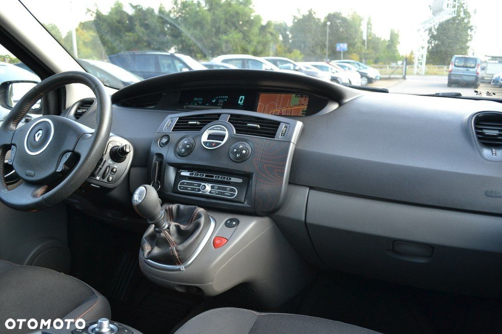 Renault Scenic Conquest - 10