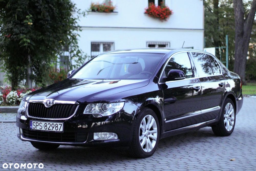 Skoda Superb 2.0 TDI Elegance DSG - 2