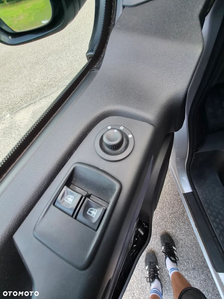 Opel Vivaro - 29