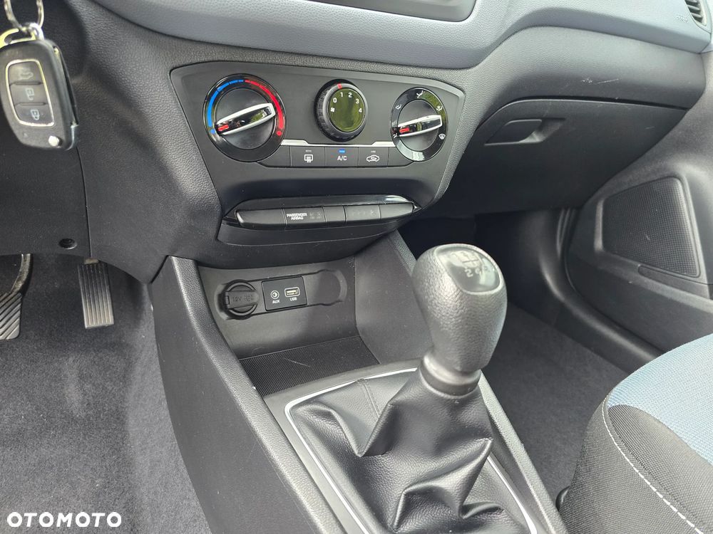 Hyundai i20 - 24