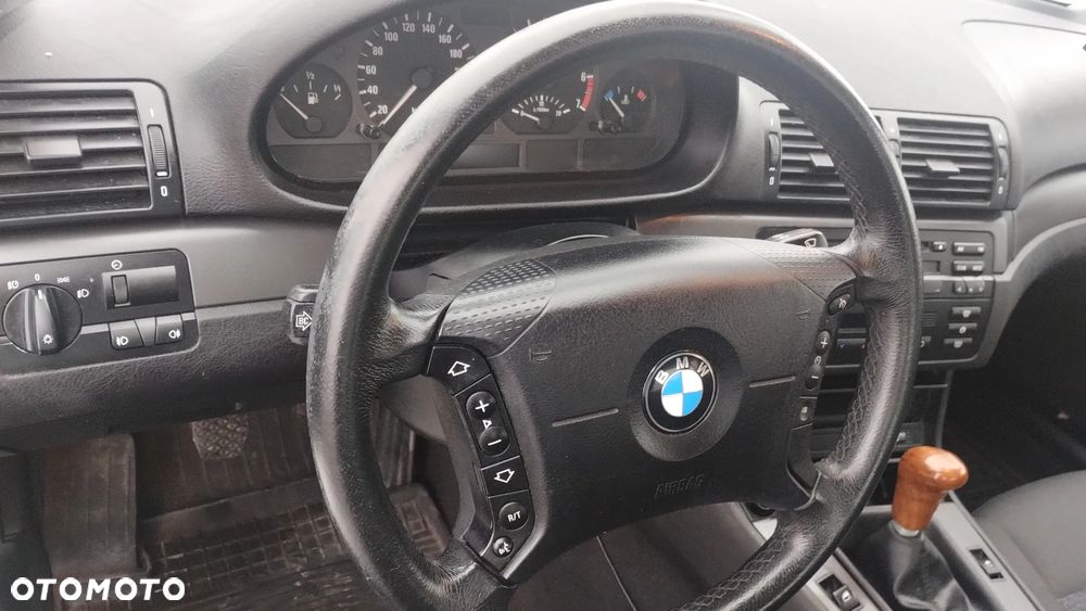 BMW Seria 3 318i - 13