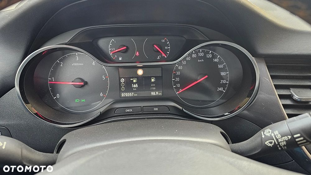 Opel Crossland X 1.5 Start/Stop Limited Edition - 32