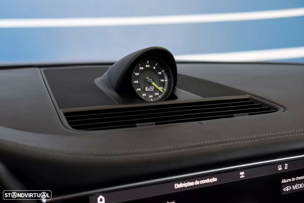 Porsche Panamera 4 E-Hybrid - 15