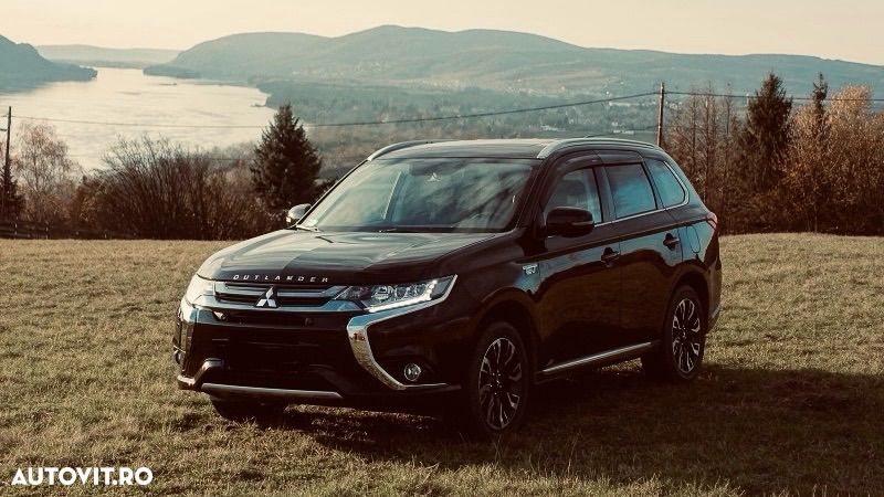 Mitsubishi Outlander 2.0 4WD Plug-In Hybrid Top - 5