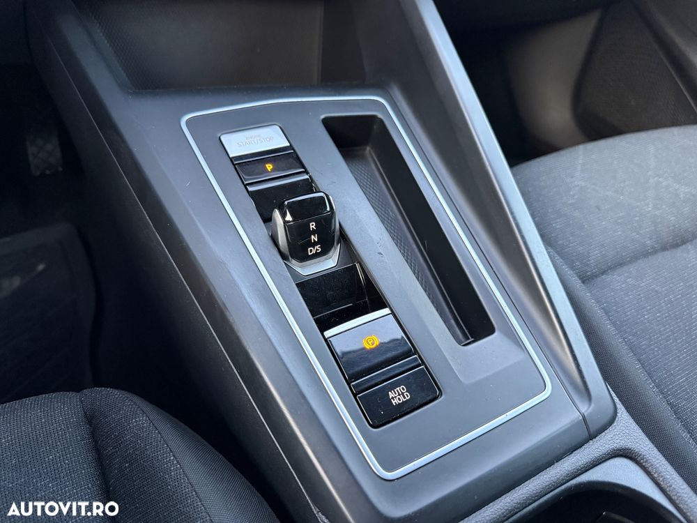 Volkswagen Golf 1.5 eTSI ACT DSG MHEV Style - 8