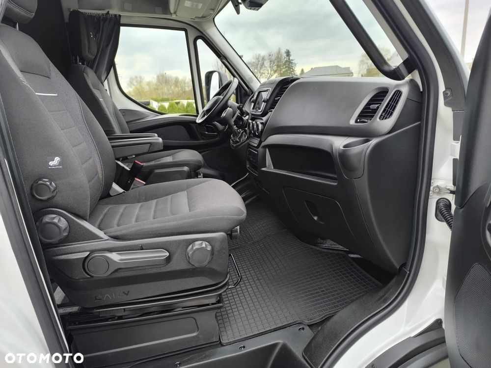 Iveco Daily 70C21, Automat, Sypialnia Tylna, 2 Łóżka, 15 Palet, Firana! - 16