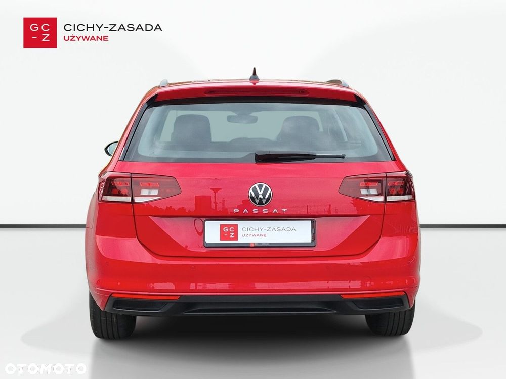 Volkswagen Passat Variant 2.0 TDI SCR Business Plus DSG - 4