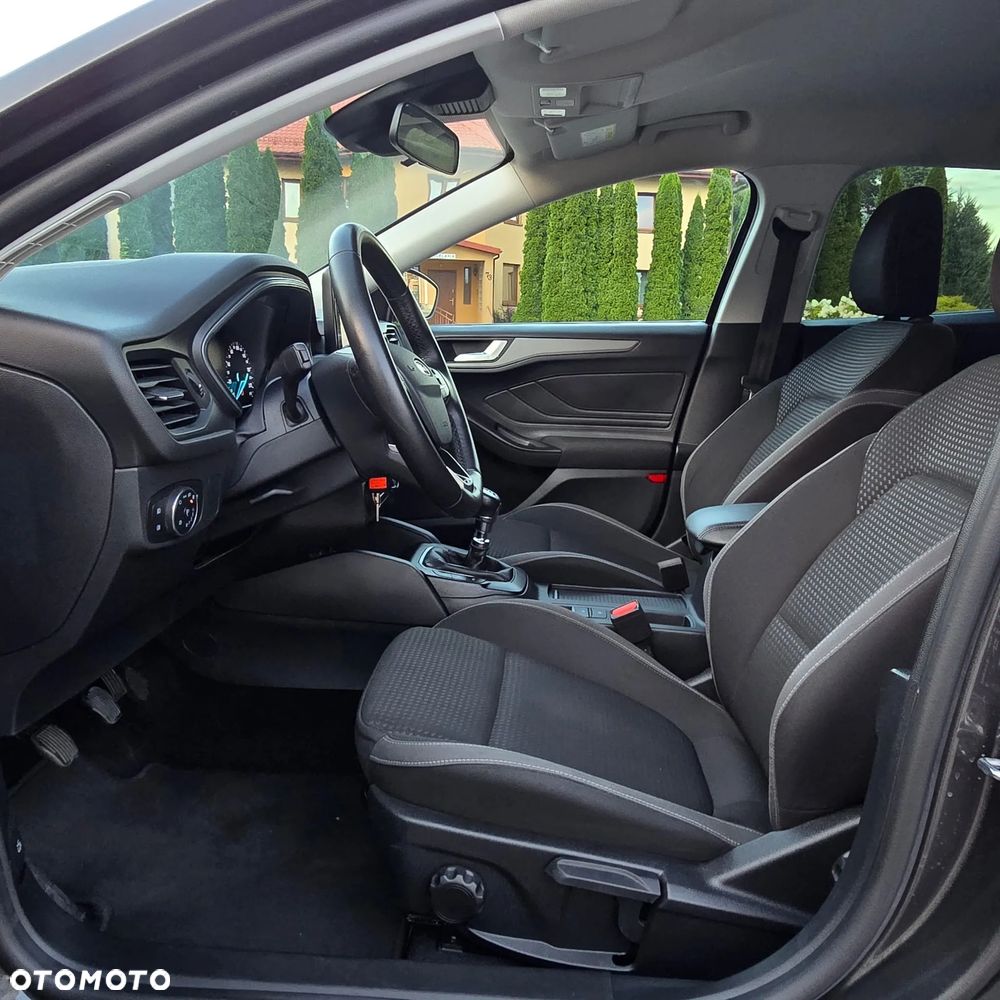 Ford Focus SW 1.0 EcoBoost Hybrid TITANIUM X - 19