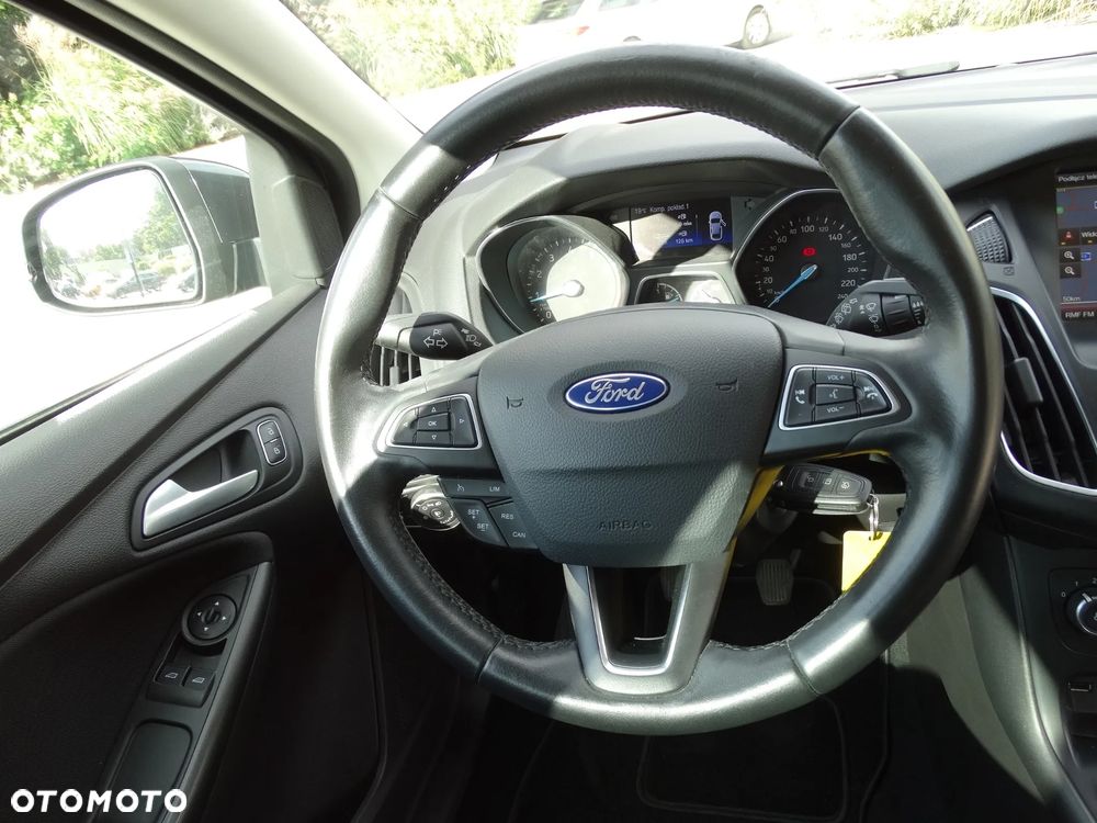 Ford Focus 1.0 EcoBoost Edition - 35