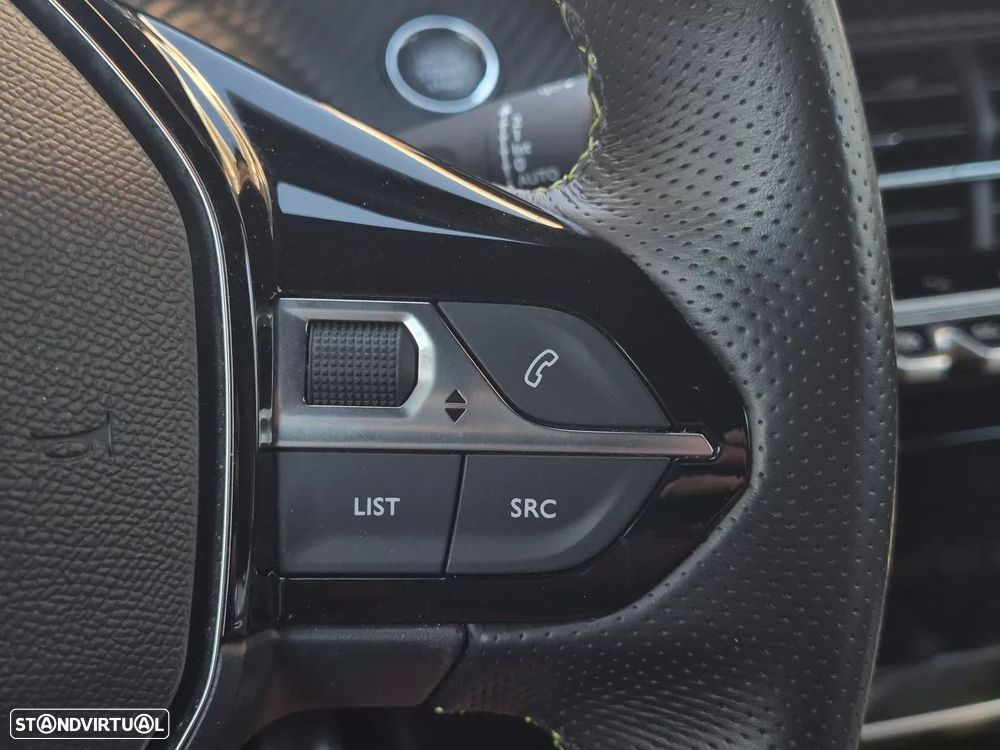 Peugeot e-2008 50 kWh GT Pack - 13