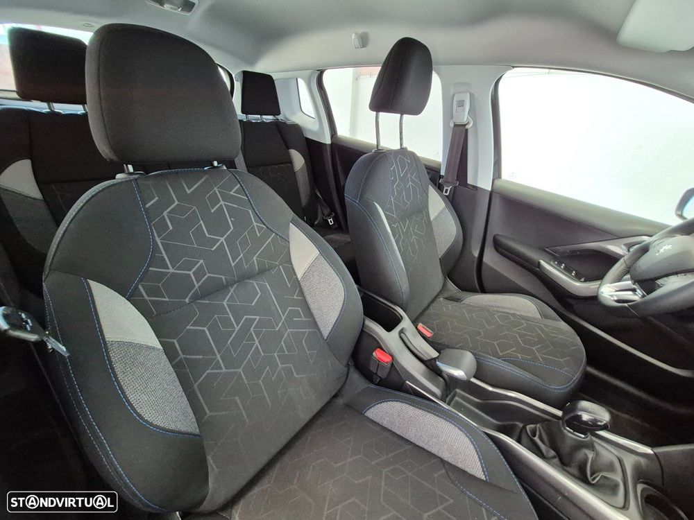 Peugeot 2008 1.2 PureTech Style - 21