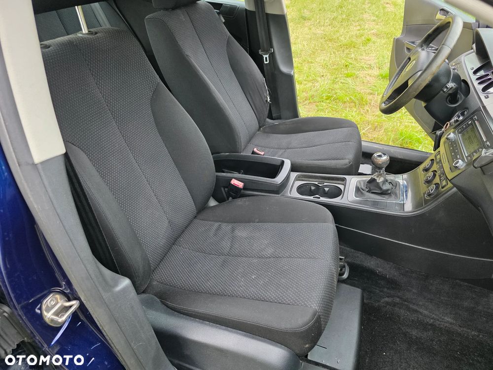 Volkswagen Passat Variant 1.6 Family - 10