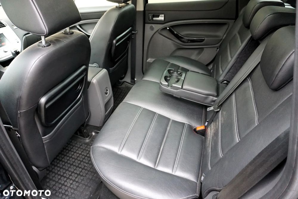 Ford Kuga 2.5 4x4 Titanium - 23