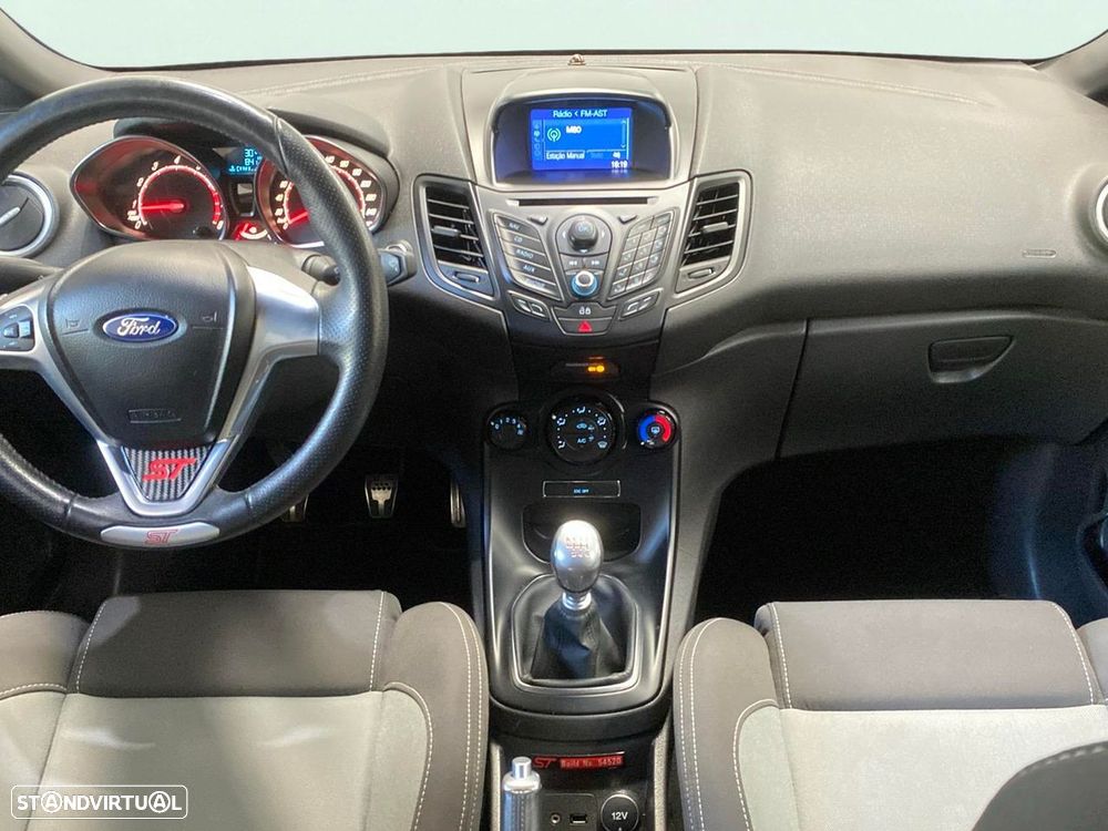 Ford Fiesta - 9