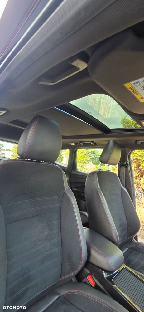 Ford Kuga 2.0 TDCi 4x4 ST-Line - 38