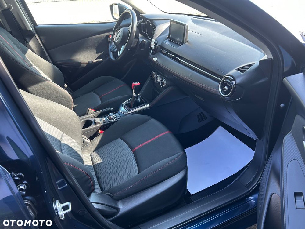 Mazda 2 - 8