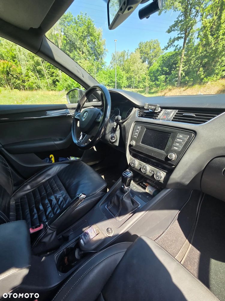 Skoda Octavia 2.0 TSI RS - 20