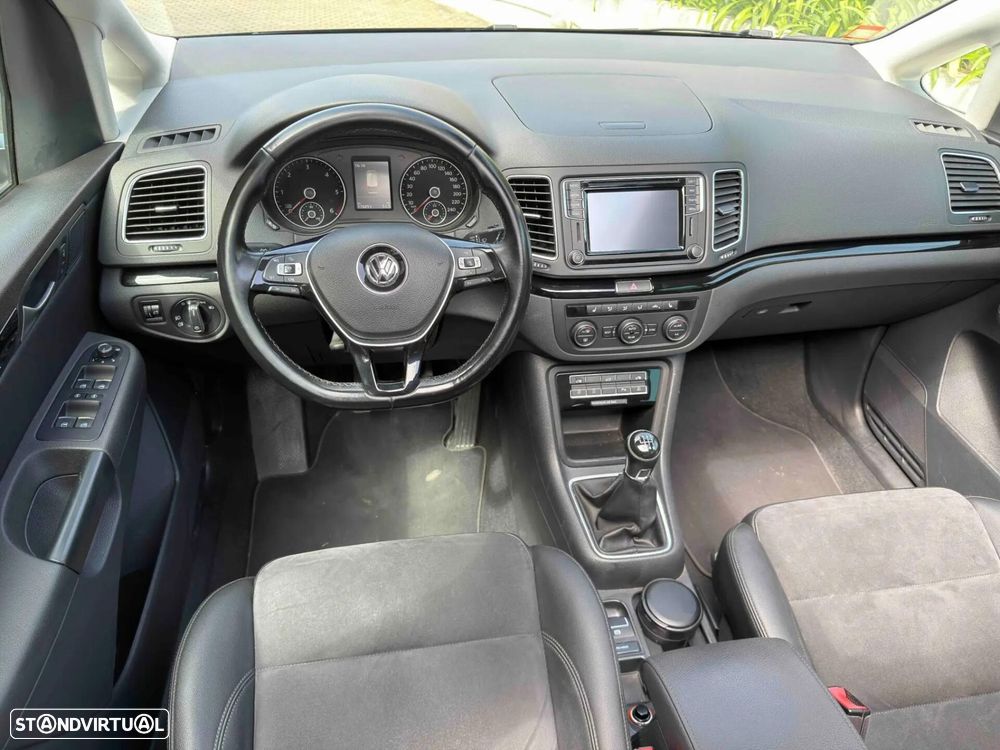VW Sharan 2.0 TDI Blue Highline - 29