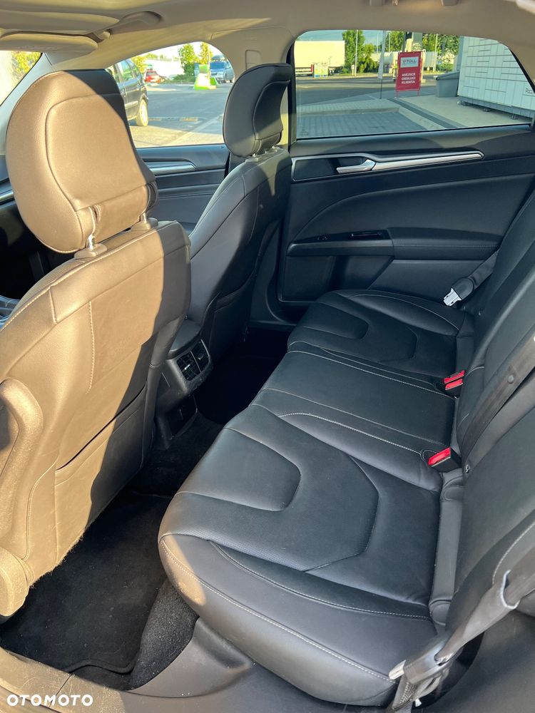 Ford Mondeo 2.0 TDCi ST-Line PowerShift - 13