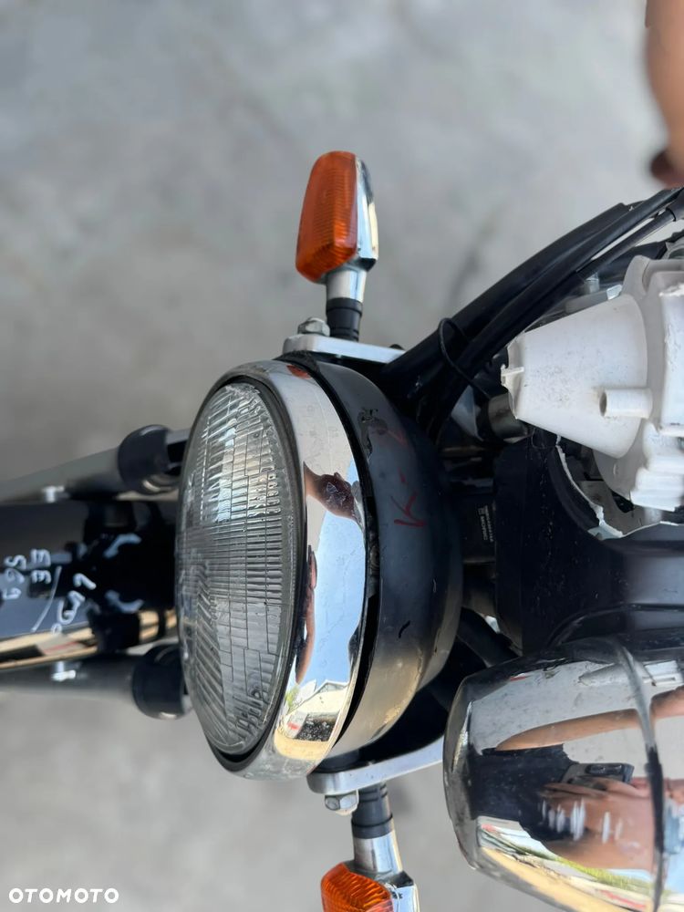 Yamaha XJR - 16