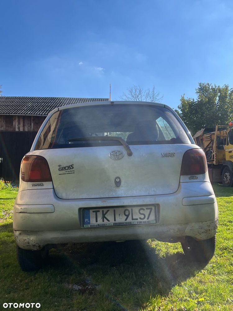 Toyota Yaris 2004 photo 4