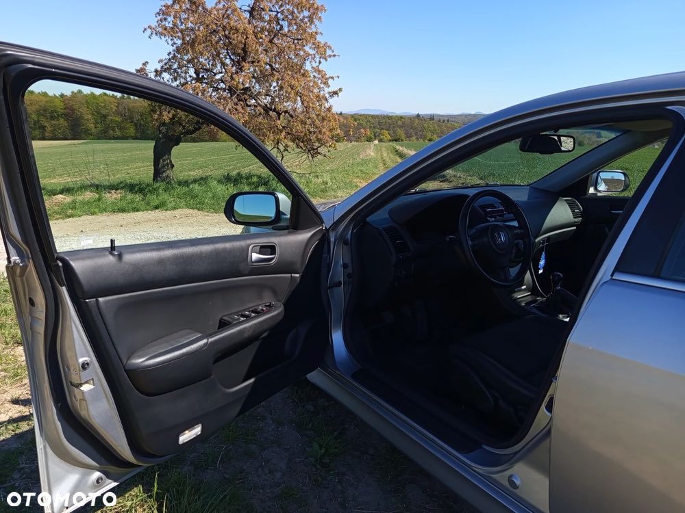 Honda Accord 2.0 Executive - 7