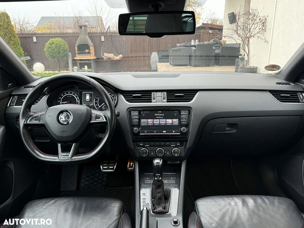 Skoda Octavia 2.0 TDI DSG RS - 7