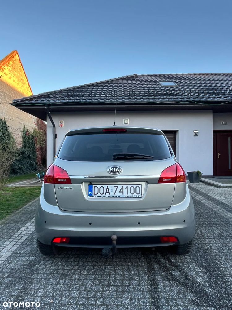 Kia Venga 1.6 L - 7